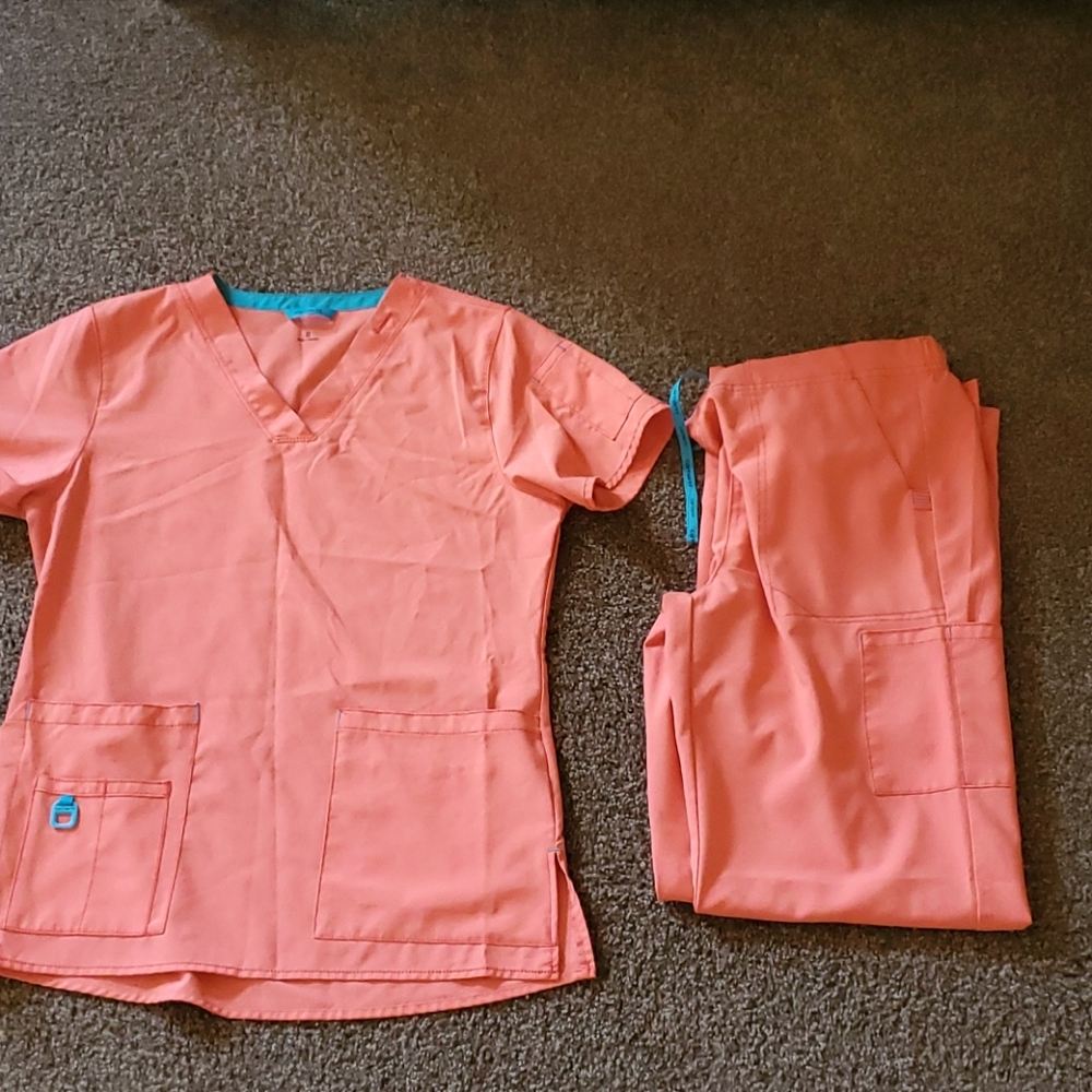Carhartt scrub set